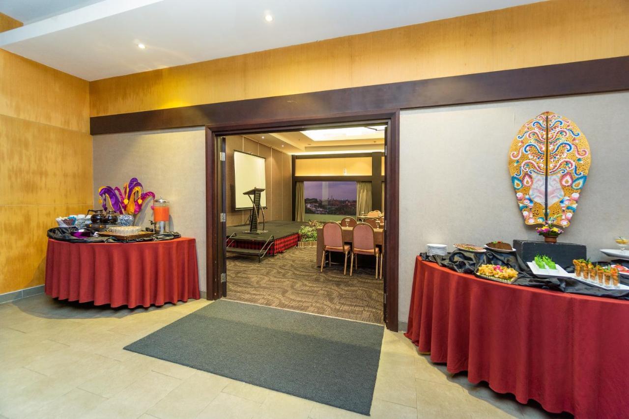 Hotel Quest Kuta By Aston 3*